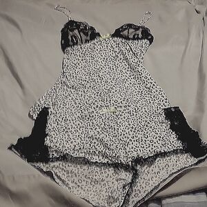 Victoria Secret pajamas S/P